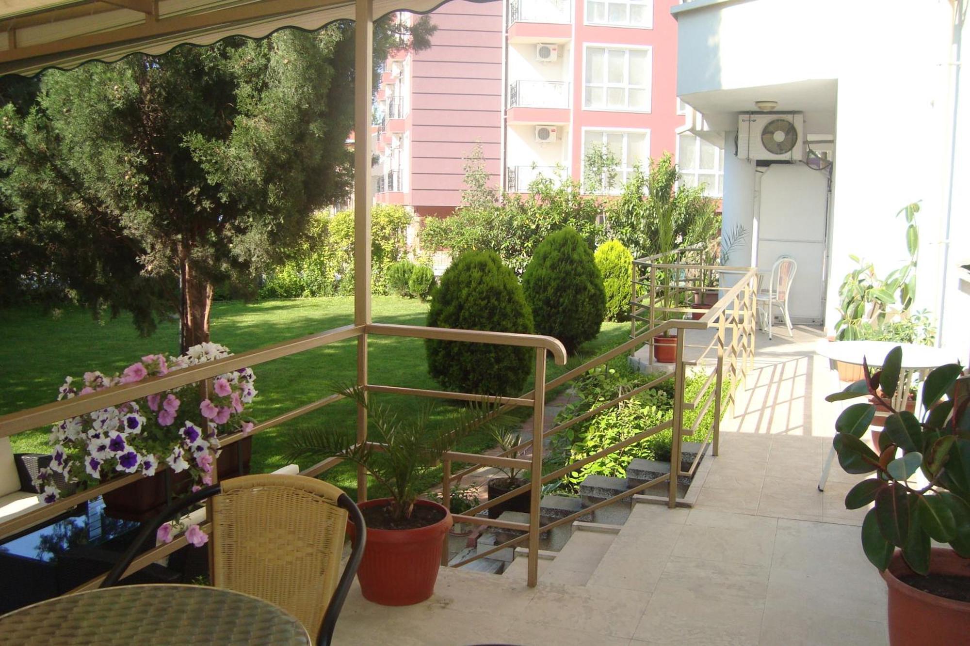 Hotel Astra Ravda ภายนอก รูปภาพ