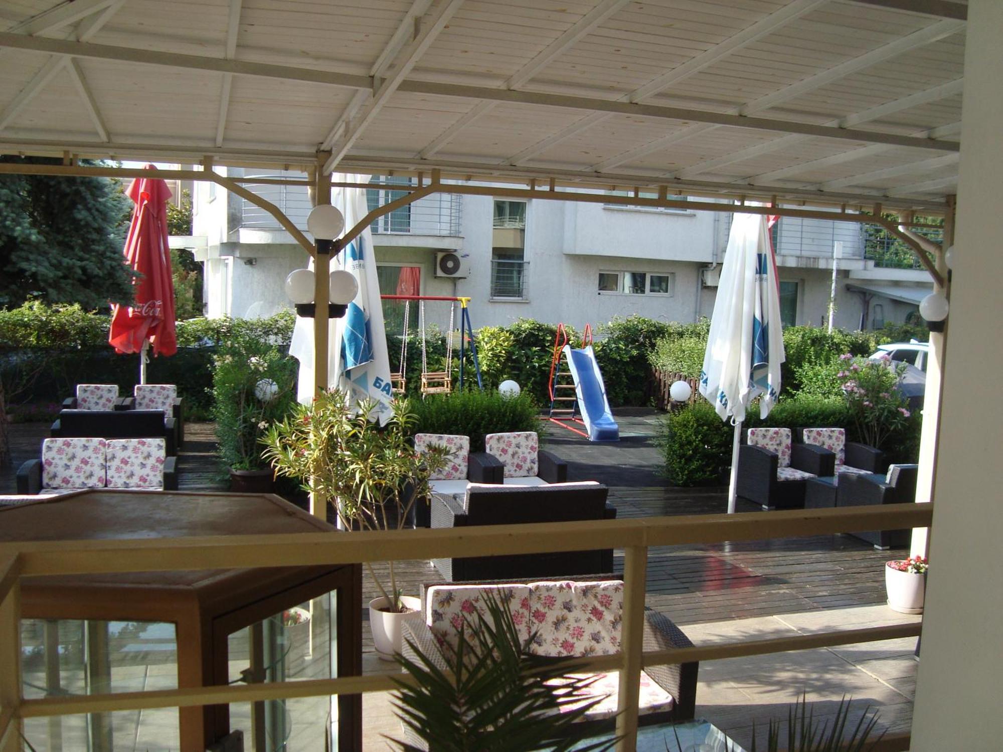 Hotel Astra Ravda ภายนอก รูปภาพ