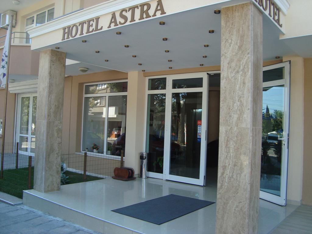 Hotel Astra Ravda ภายนอก รูปภาพ