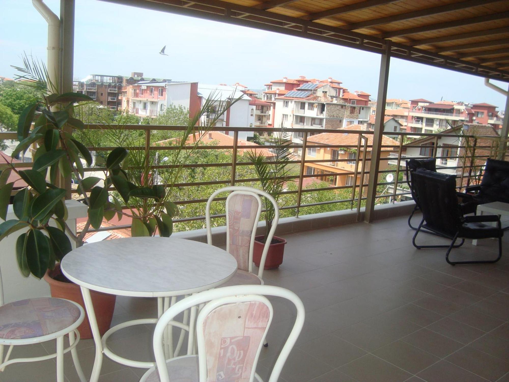 Hotel Astra Ravda ภายนอก รูปภาพ