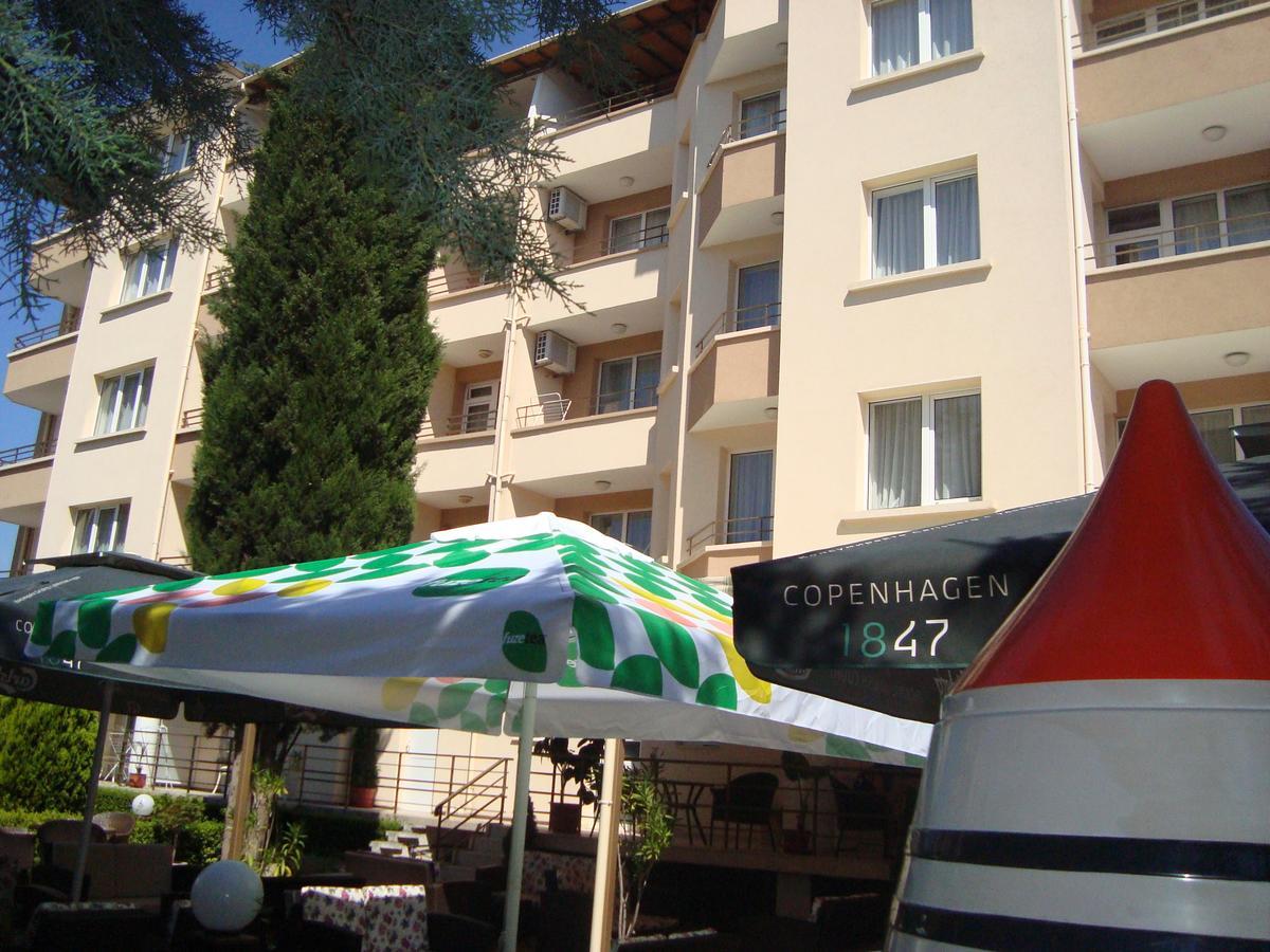 Hotel Astra Ravda ภายนอก รูปภาพ